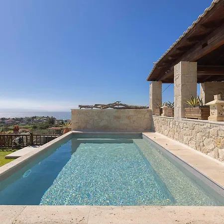 Sea View With Pool 빌라 네아 포티데아